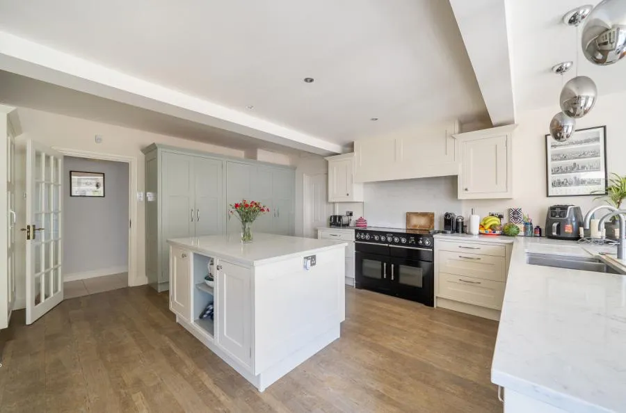 Hook Heath Avenue, Woking, GU22, photo 18