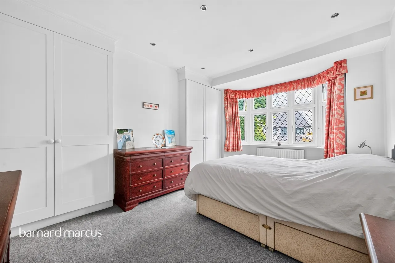 Leyfield, Worcester Park, KT4, photo 15