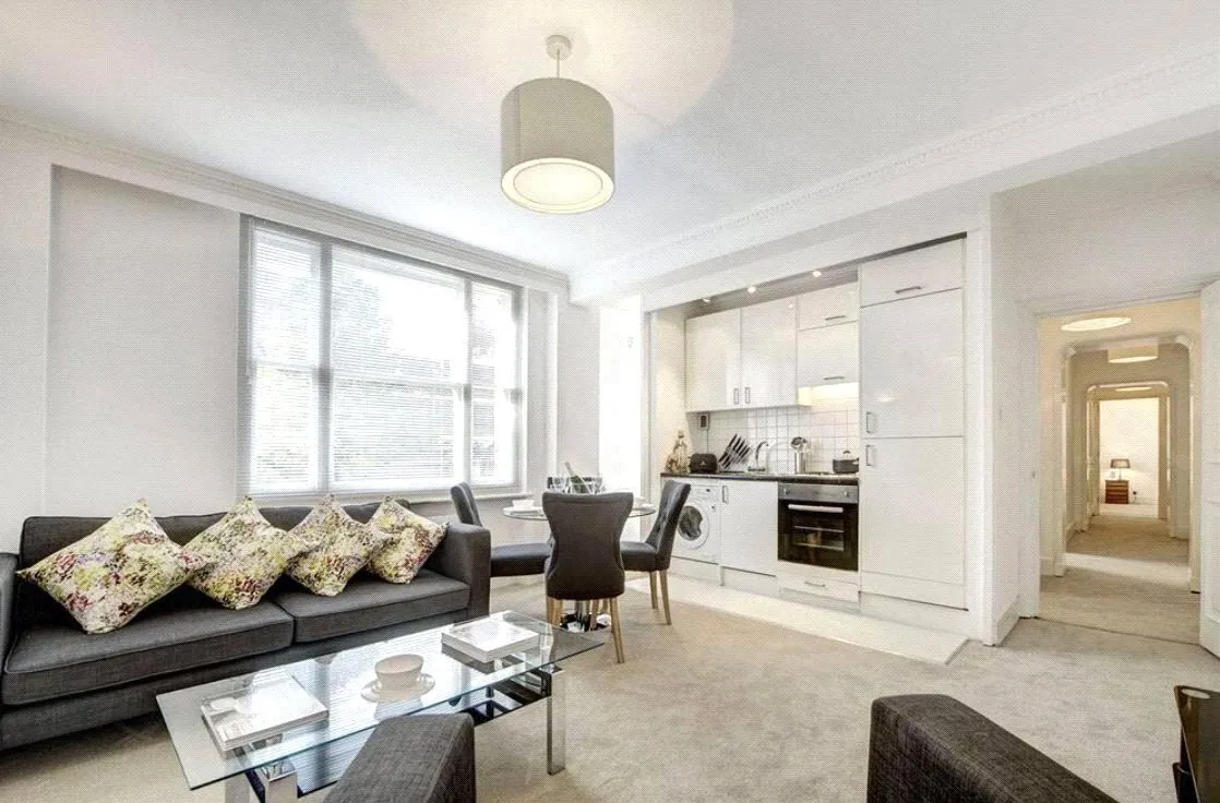 2 bed flat to rent — Hill Street, London, W1J