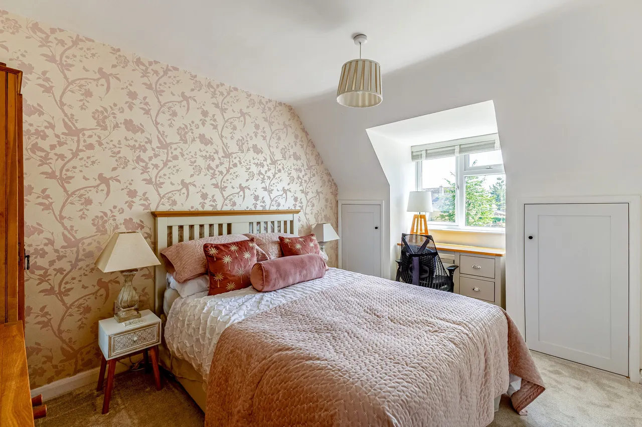 Down Ampney, Cirencester, GL7, photo 8