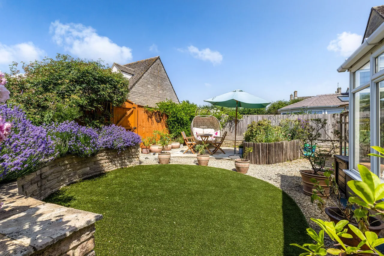 Down Ampney, Cirencester, GL7, photo 2