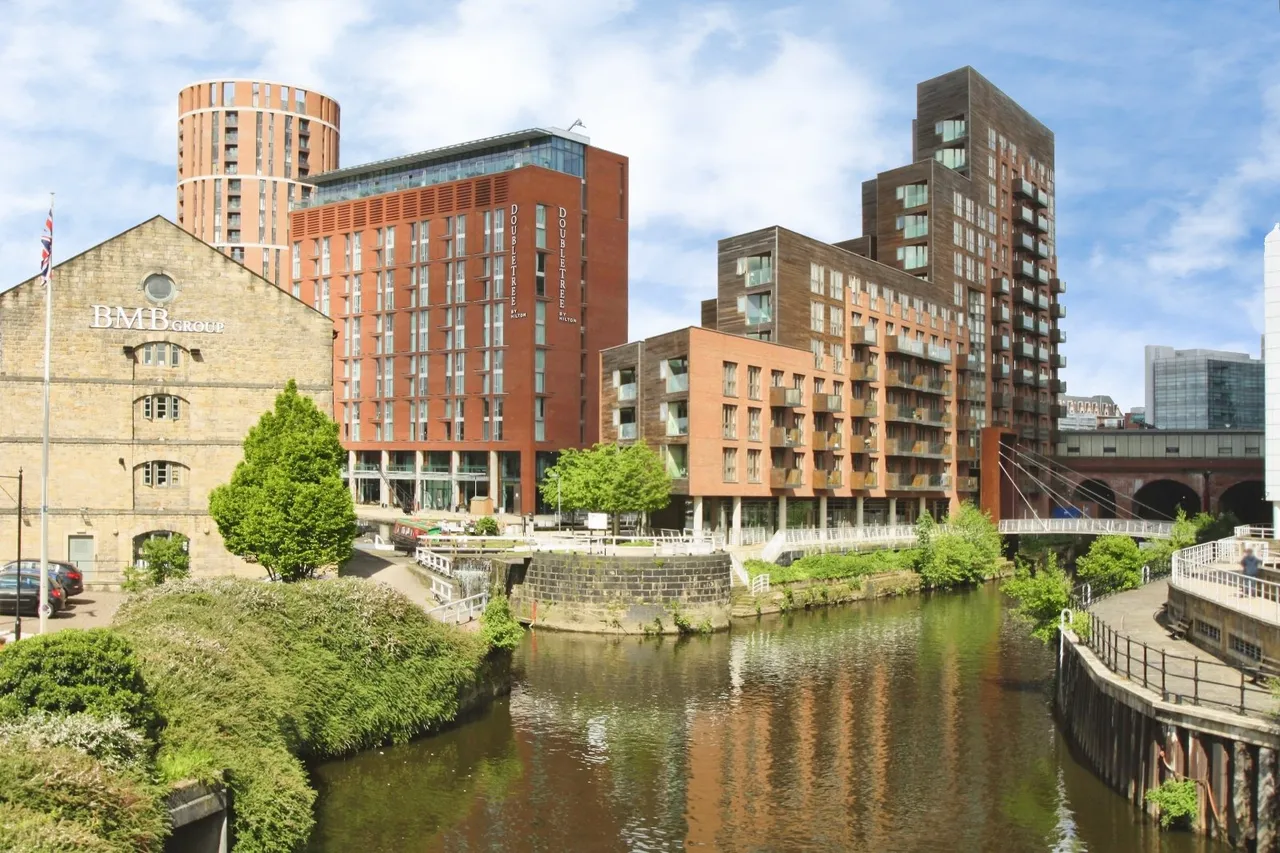 2 bed flat to rent, Wharf Approach, Leeds, LS1