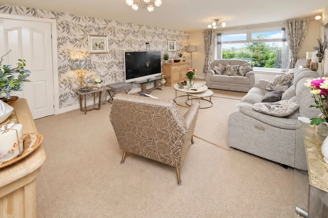 Blackburn Road, Chorley, PR6, photo 9