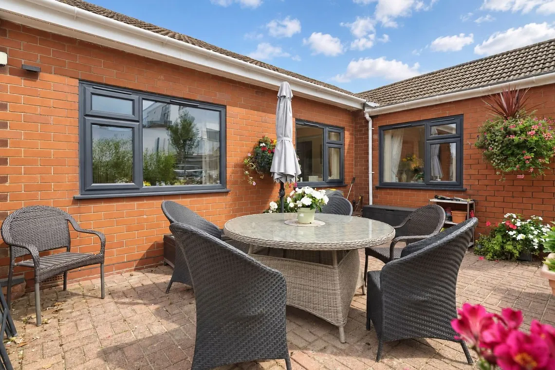 Blackburn Road, Chorley, PR6, photo 52