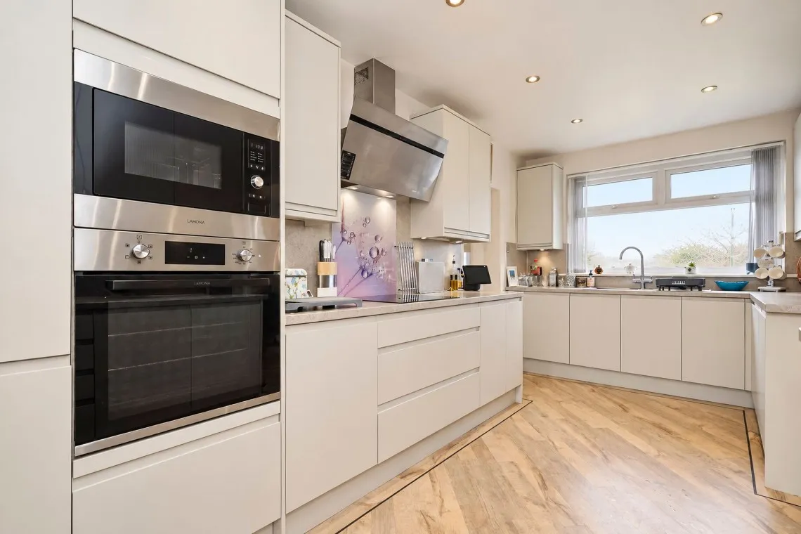 Blackburn Road, Chorley, PR6, photo 3