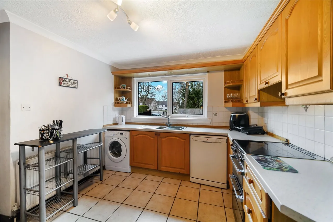 Easterton Avenue, Busby, Glasgow, East Renfrewshire, G76, photo 6