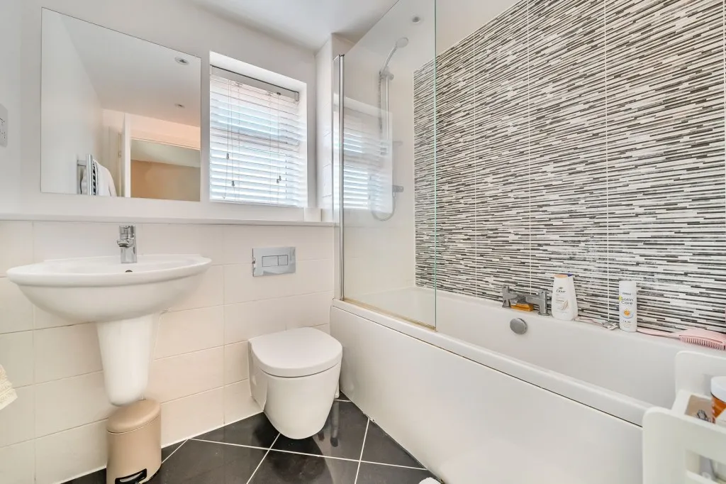 Lower Stondon Henlow, SG16, photo 17