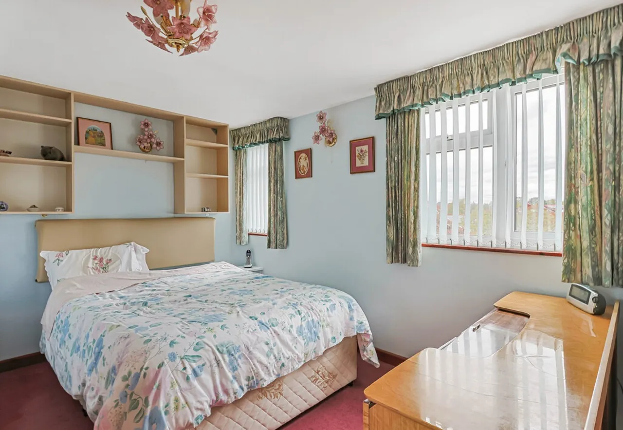Harewood Avenue, Littledown, BH7, photo 3