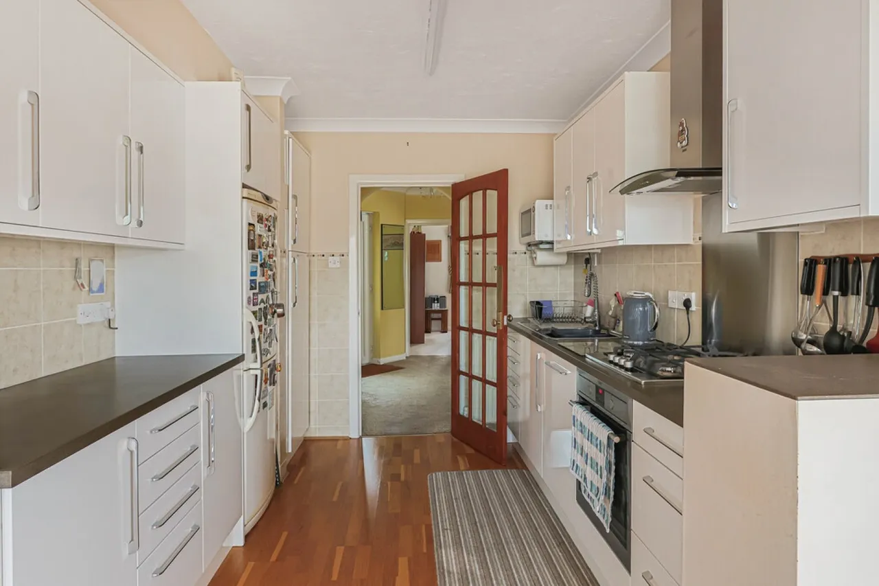 Harewood Avenue, Littledown, BH7, photo 10