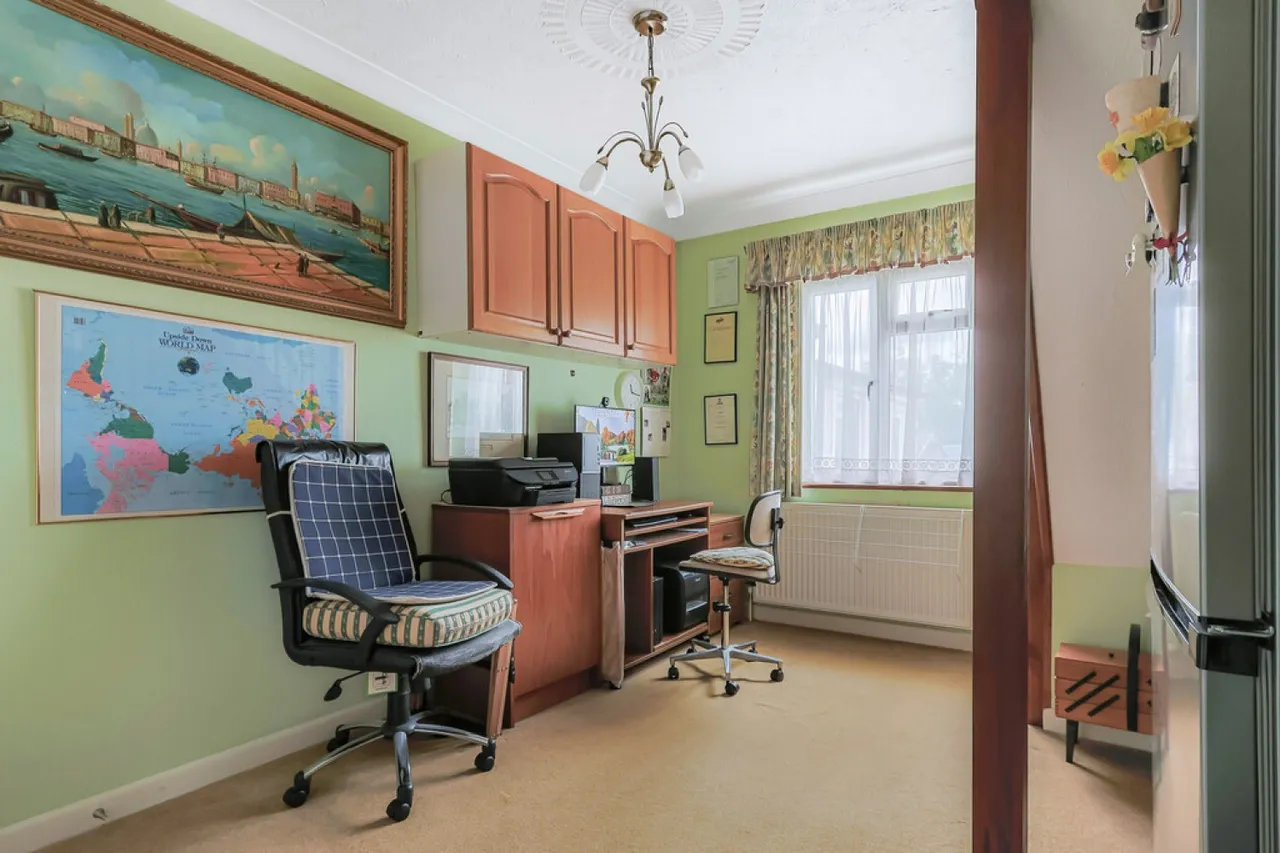 Harewood Avenue, Littledown, BH7, photo 6
