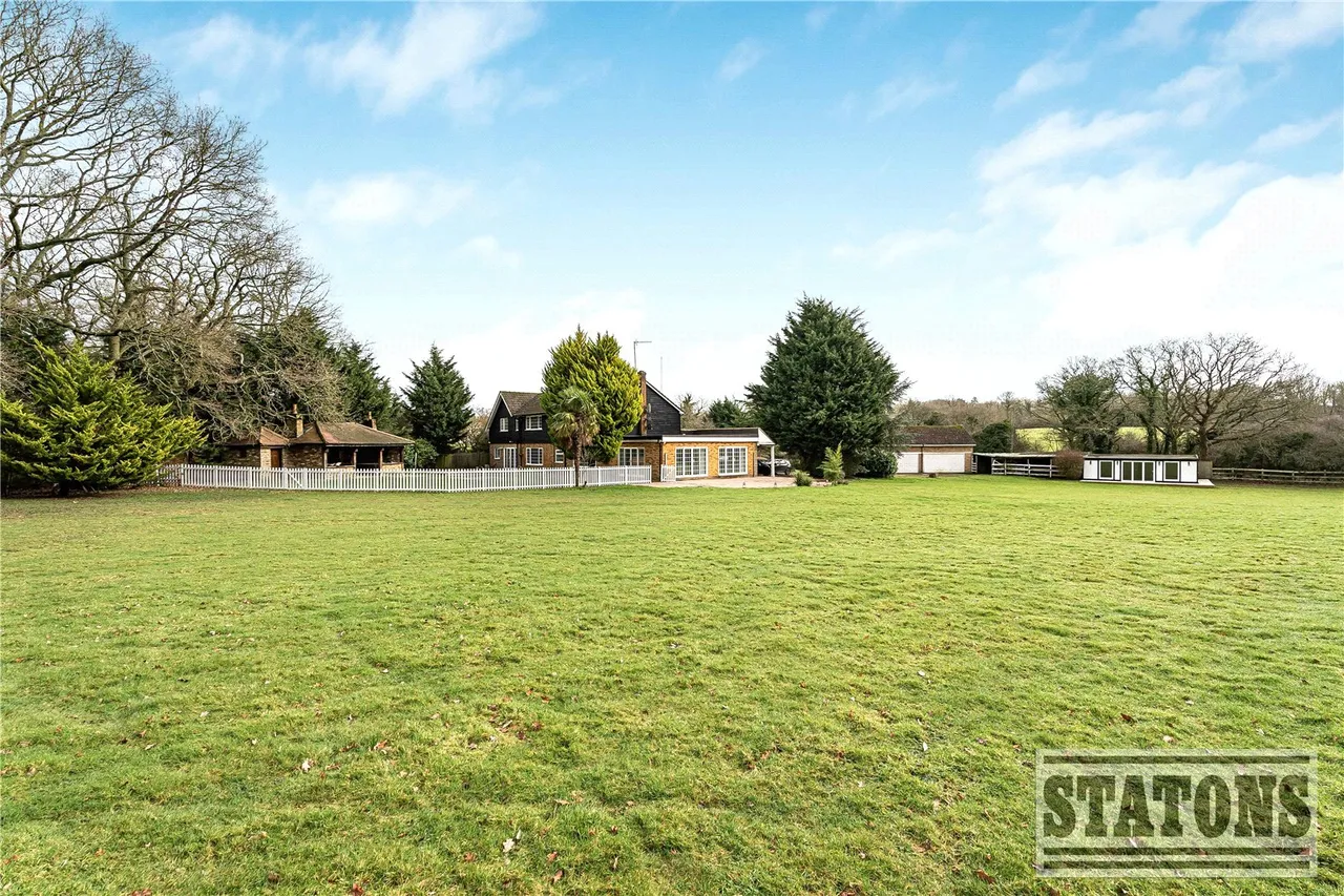 Foxes Lane, Welham Green, North Mymms, Hatfield, AL9 7BA, photo 5