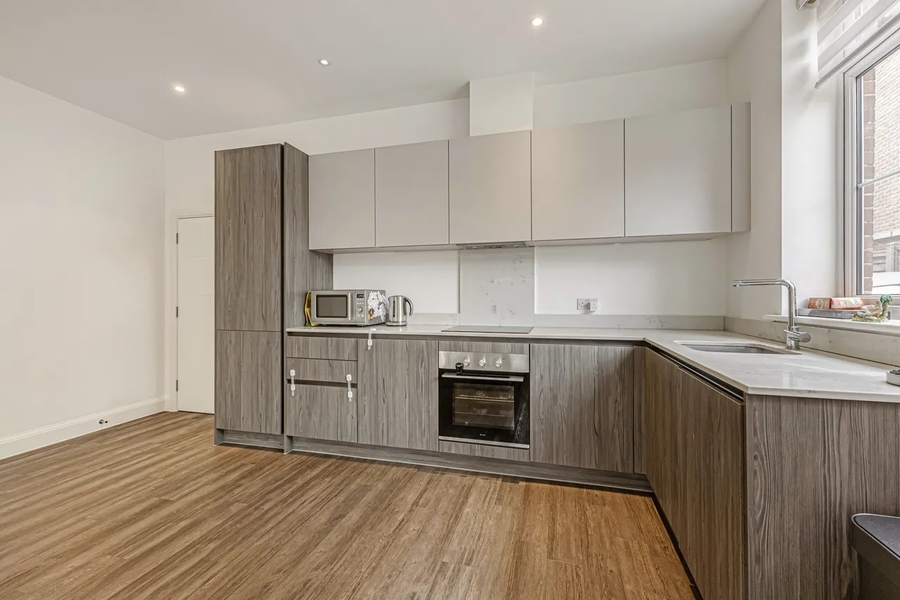 Pynnacles Close, Stanmore, HA7, photo 12