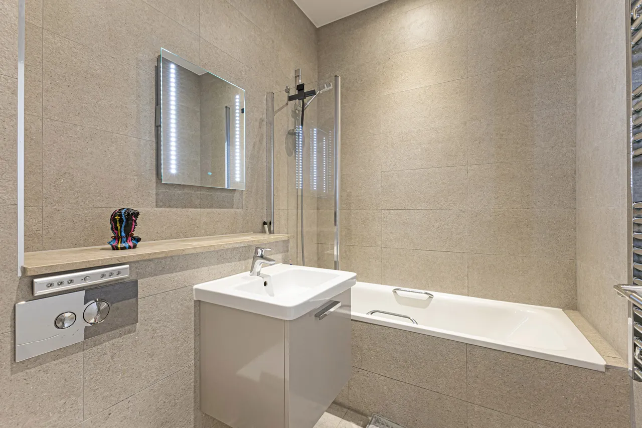 Pynnacles Close, Stanmore, HA7, photo 8
