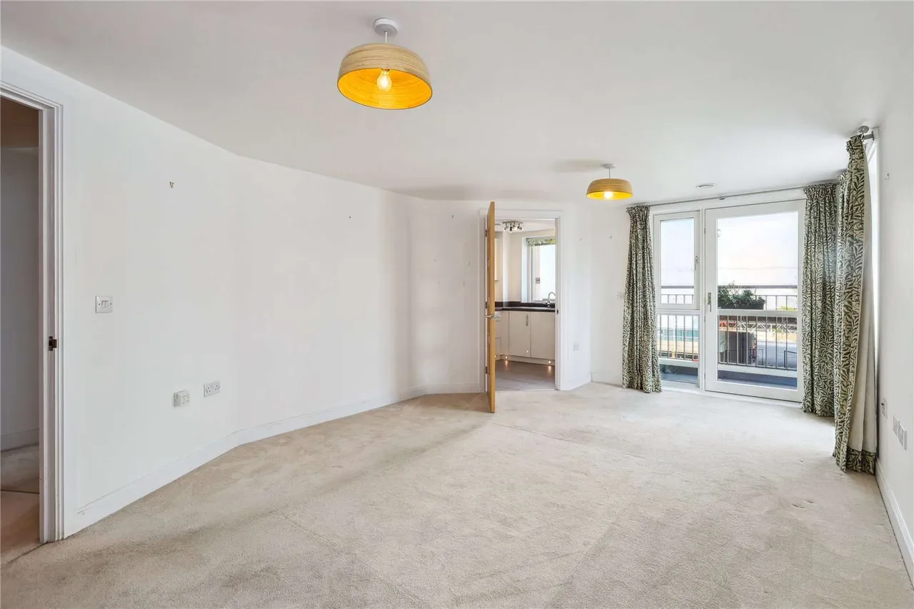 High Street, Cobham, Surrey, KT11 3EB, photo 8