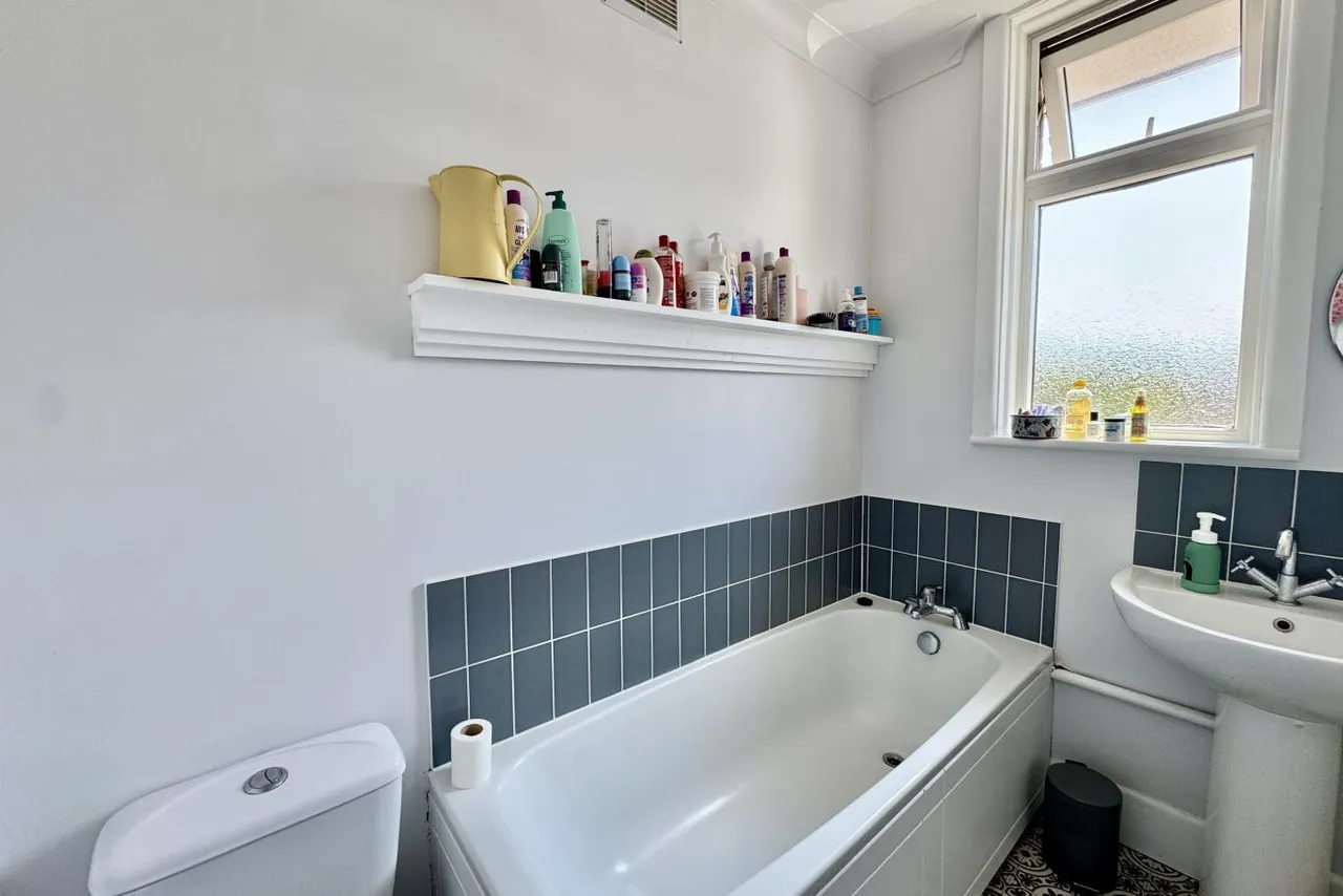 Bishop Road, BH9, photo 15