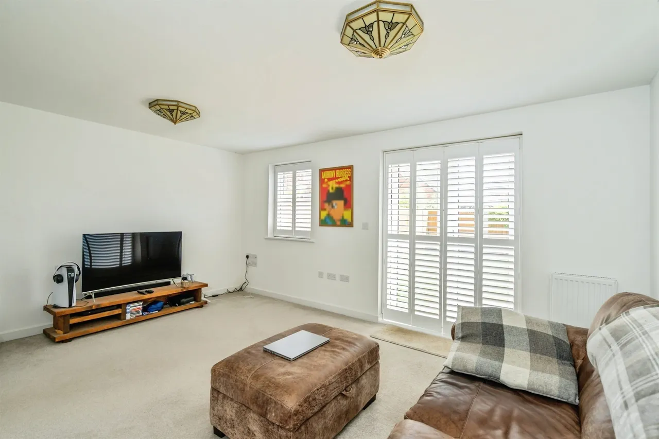 Toop Gardens, Aldingbourne, PO20, photo 5