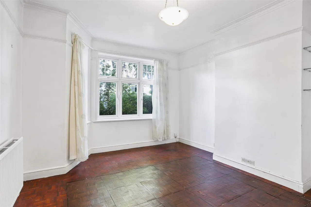 Meadowside Road, Cheam, SM2 7PF, photo 4