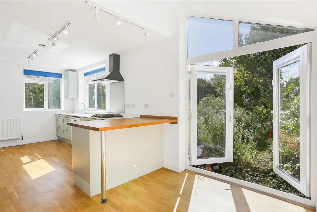 Meadowside Road, Cheam, SM2 7PF, photo 10