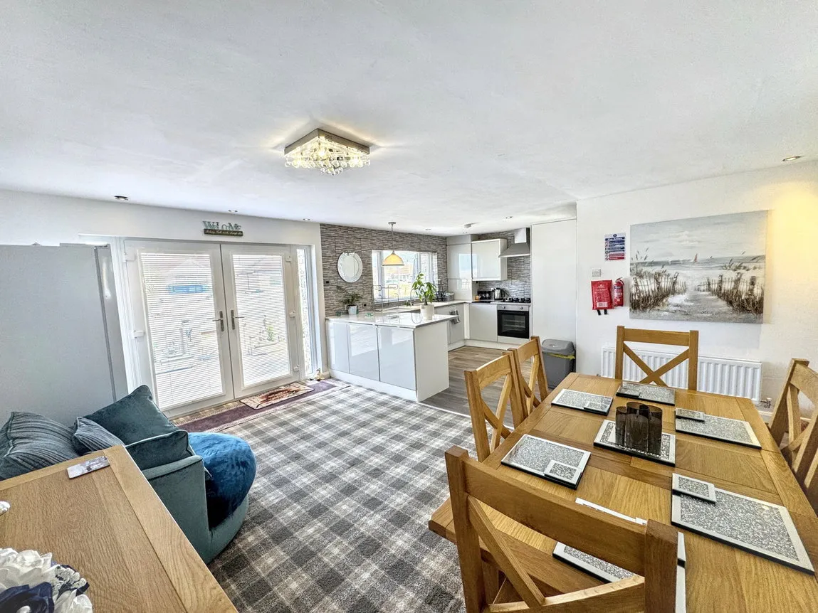 Arnold Gardens, Kinmel Bay, Conwy, LL18 5NH, photo 15