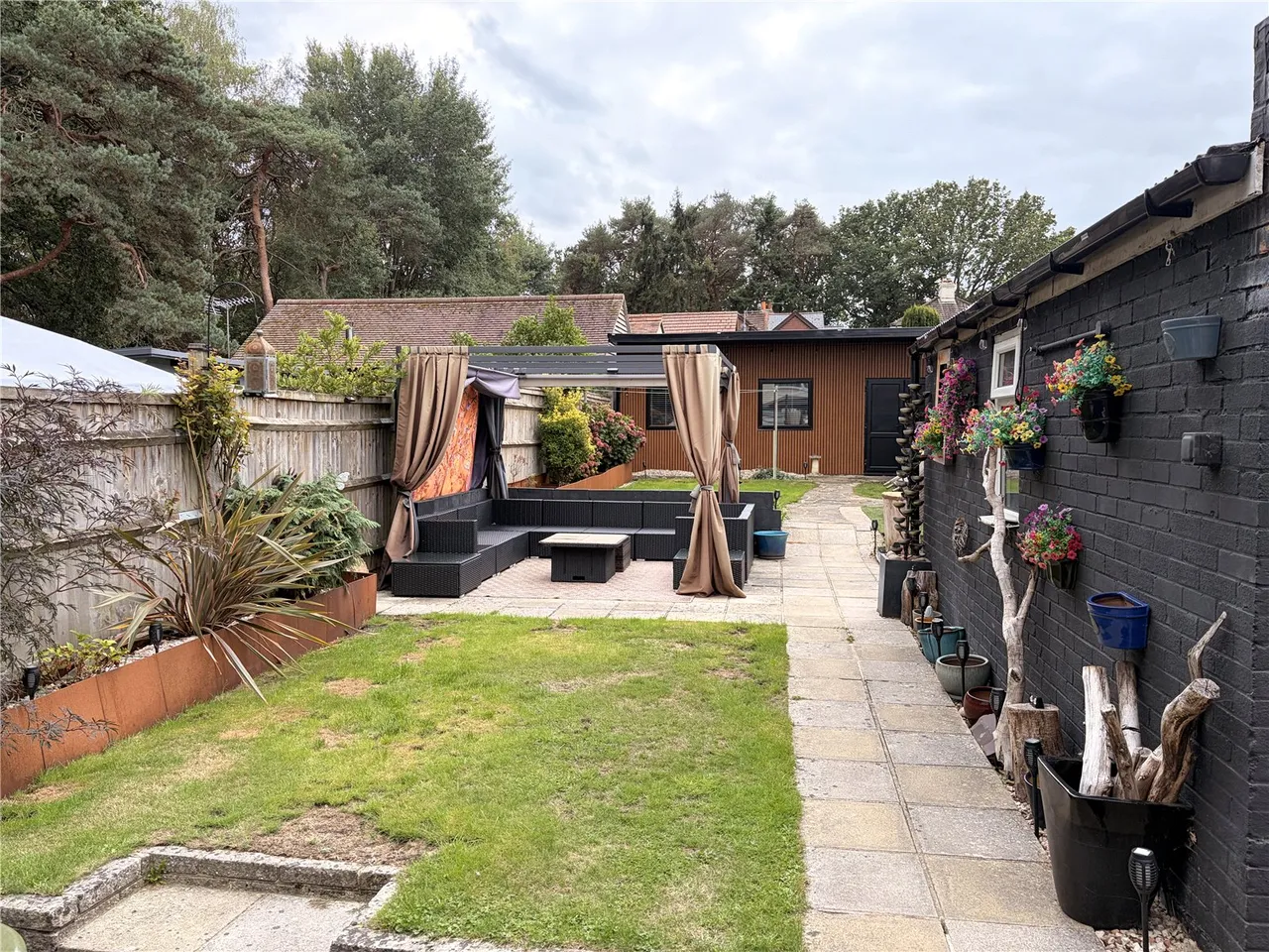 Woollards Road, Ash Vale, Guildford, Surrey, GU12 5DS, photo 16