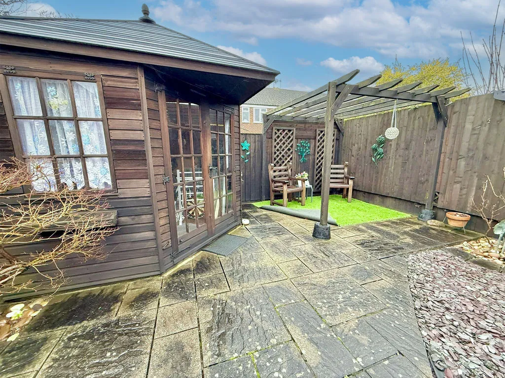 Oakwell Close, Dunstable LU6 2PY, photo 11