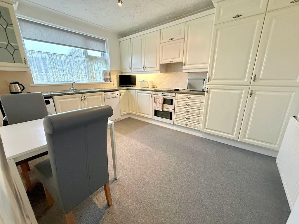 Oakwell Close, Dunstable LU6 2PY, photo 2