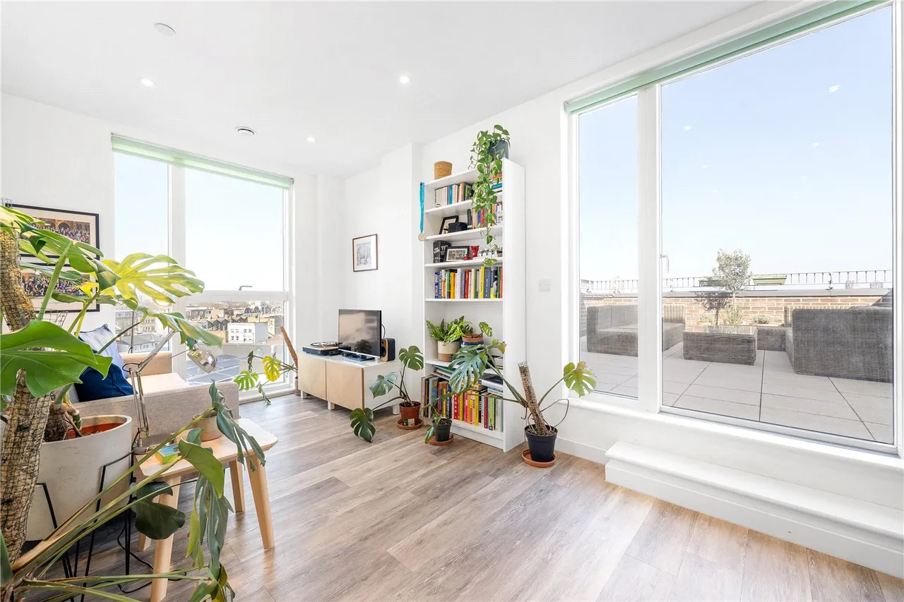 1 bed flat for sale — Alfred Fagon Apartments, 49 Copeland Road, Peckham Rye, London, SE15