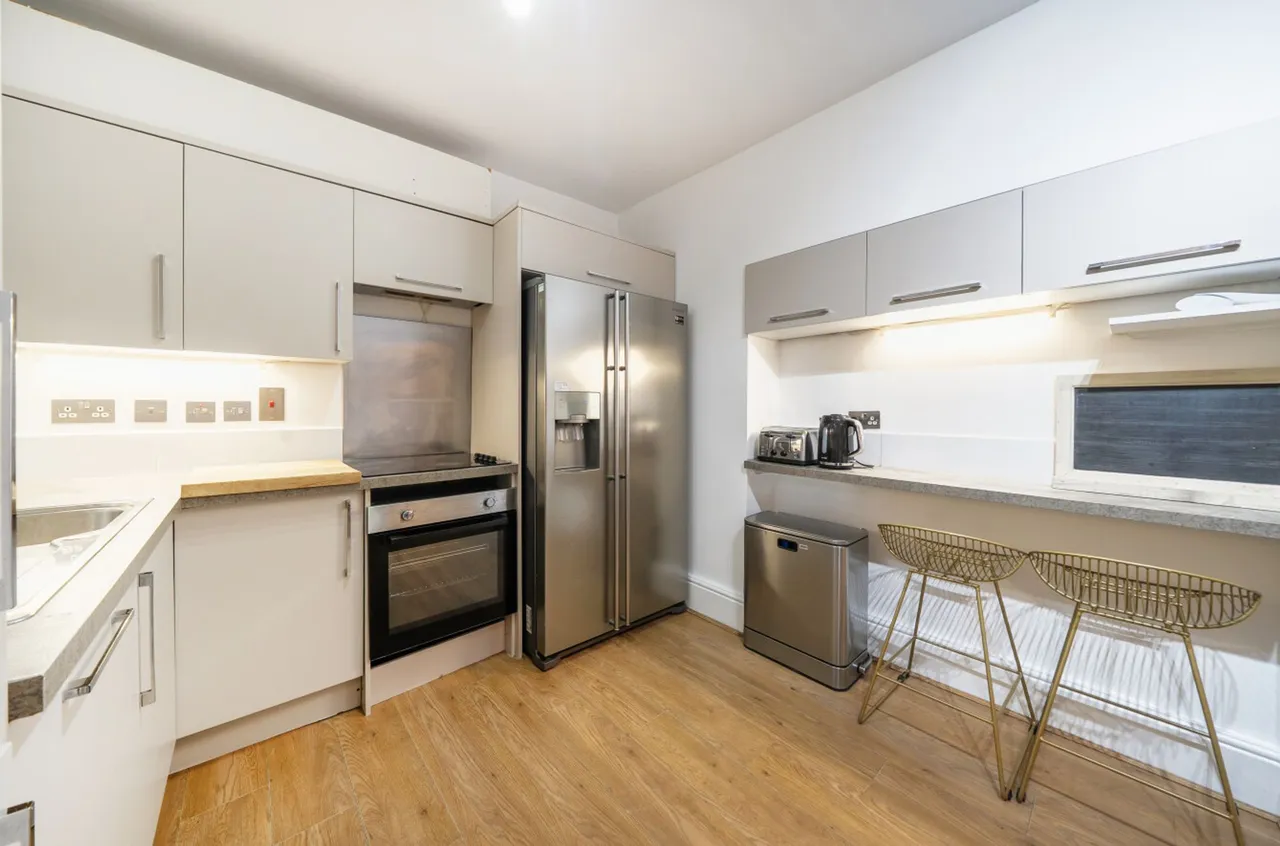 Meadow Road, London, SW8, photo 9