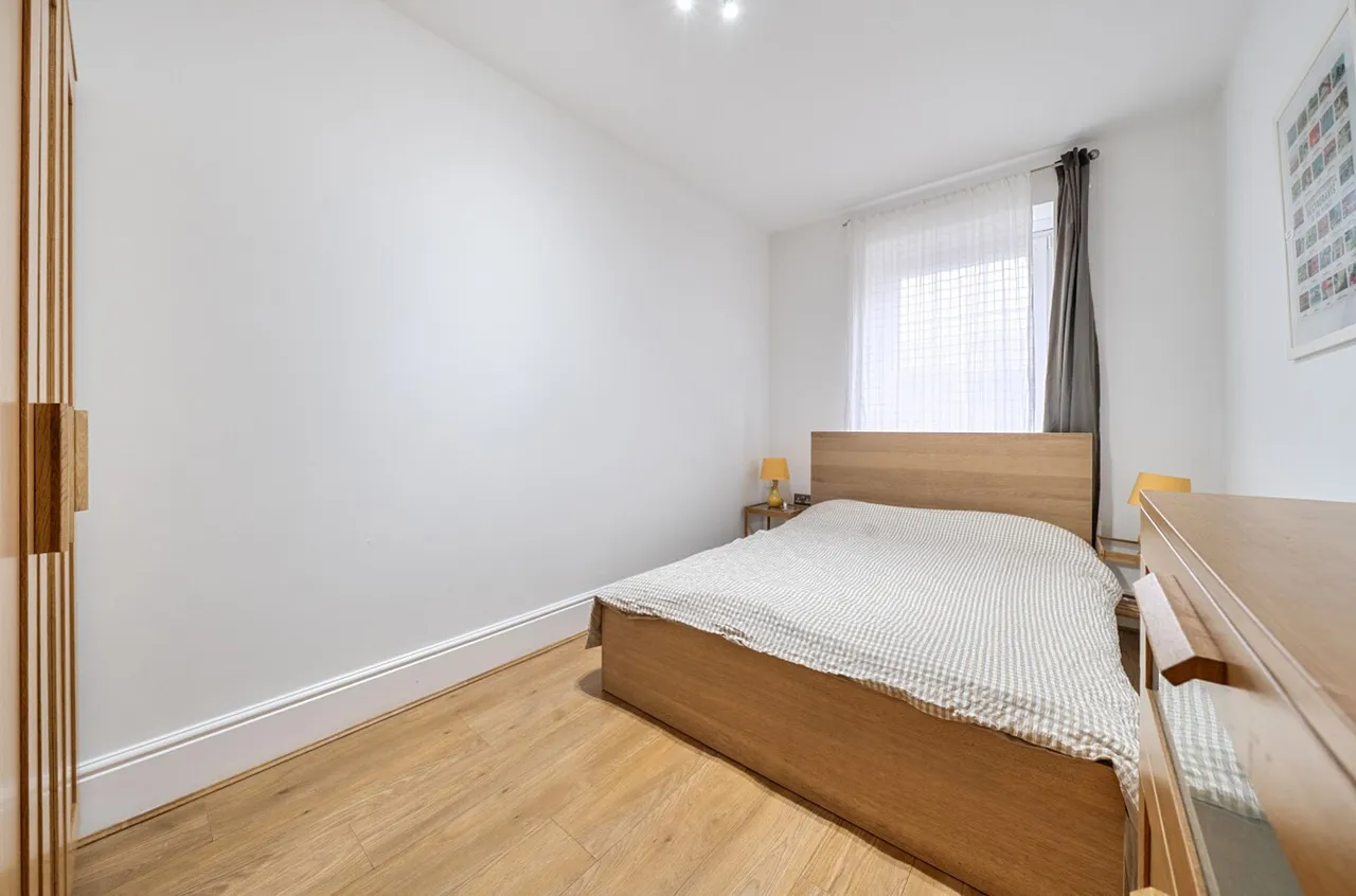 Meadow Road, London, SW8, photo 8