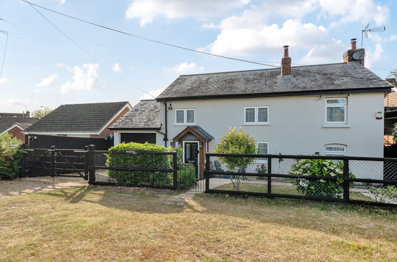 4 bed house for sale, Nomansland, Salisbury, SP5