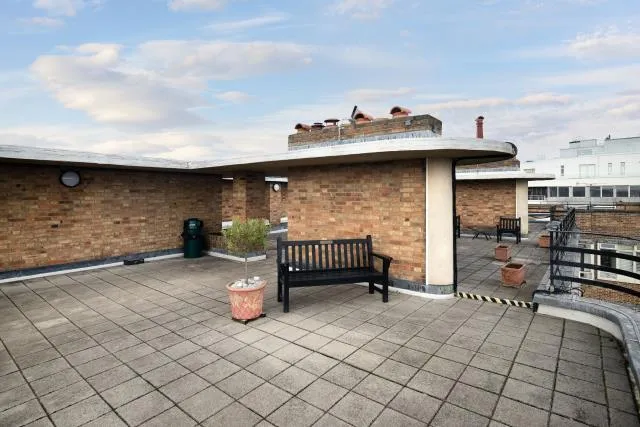 Prince Albert Road, London, NW8, photo 17