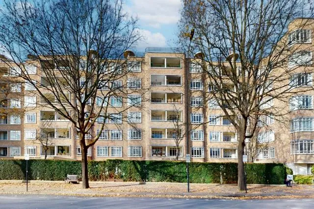 3 bed flat for sale, Prince Albert Road, London, NW8