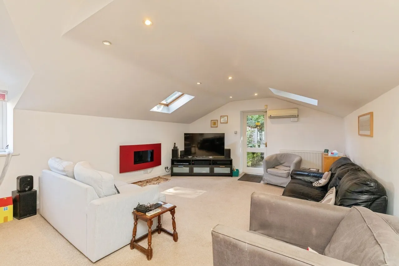 Broom Hill, Bristol, BS16, photo 3