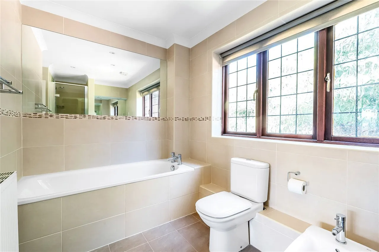 Raglan Road, Reigate, RH2, photo 10