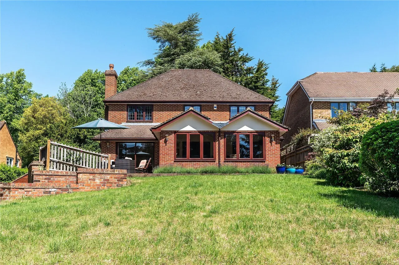 Raglan Road, Reigate, RH2, photo 16