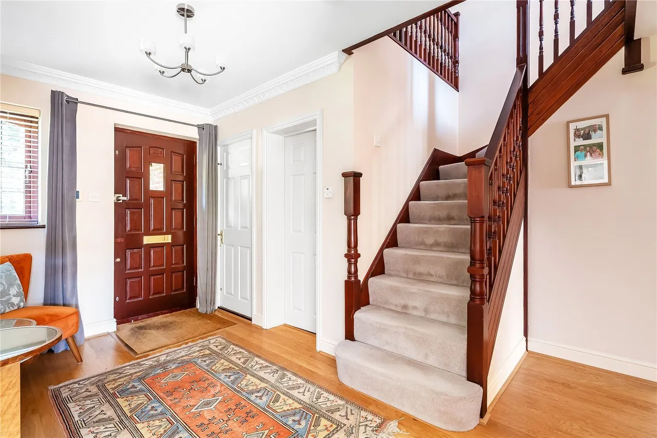 Raglan Road, Reigate, RH2, photo 5