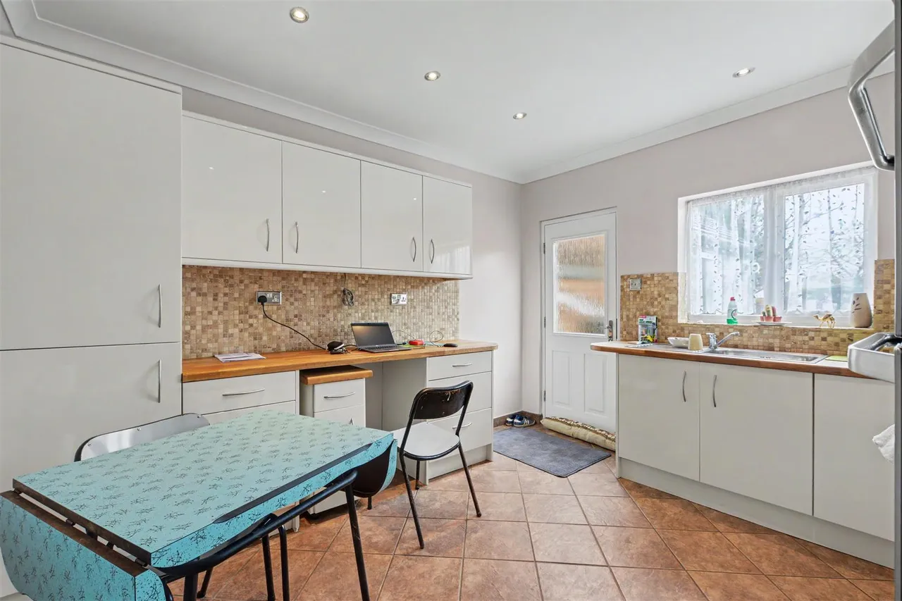 Attenborough Lane, Chilwell, NG9, photo 3