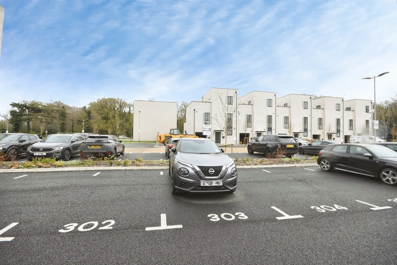 Eagle Way, Great Warley, CM13, photo 18