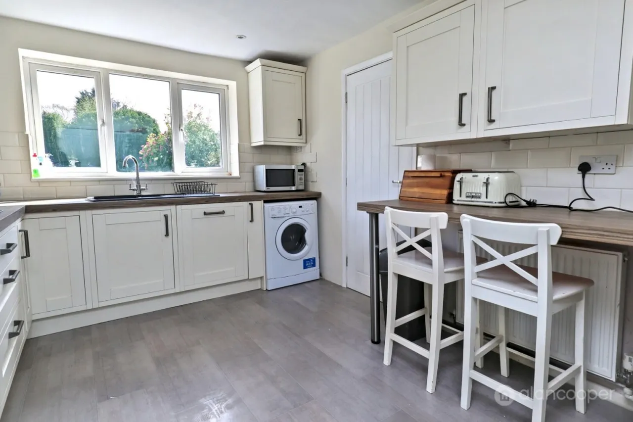 Neale Close, Bulkington, CV12, photo 5
