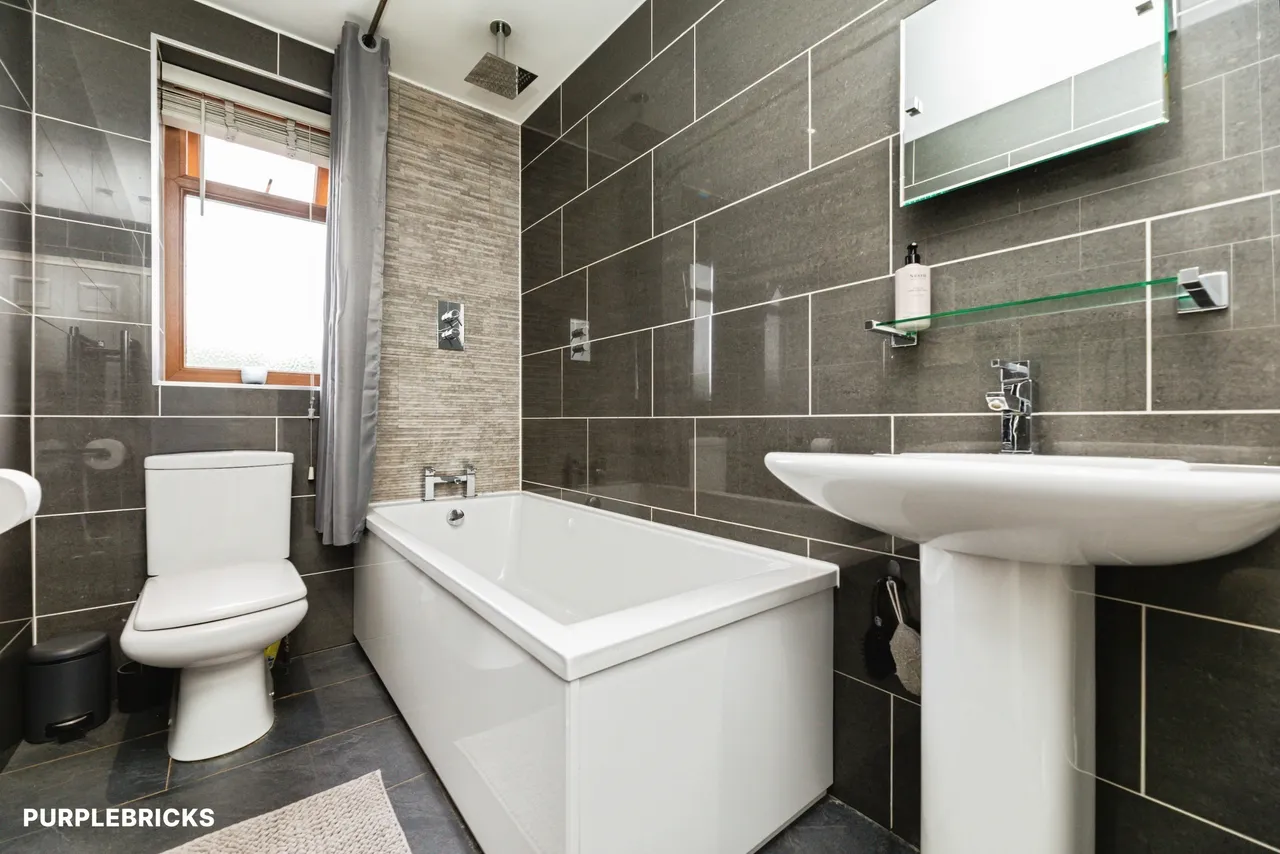 Tudor Way, Barnsley, S70, photo 13