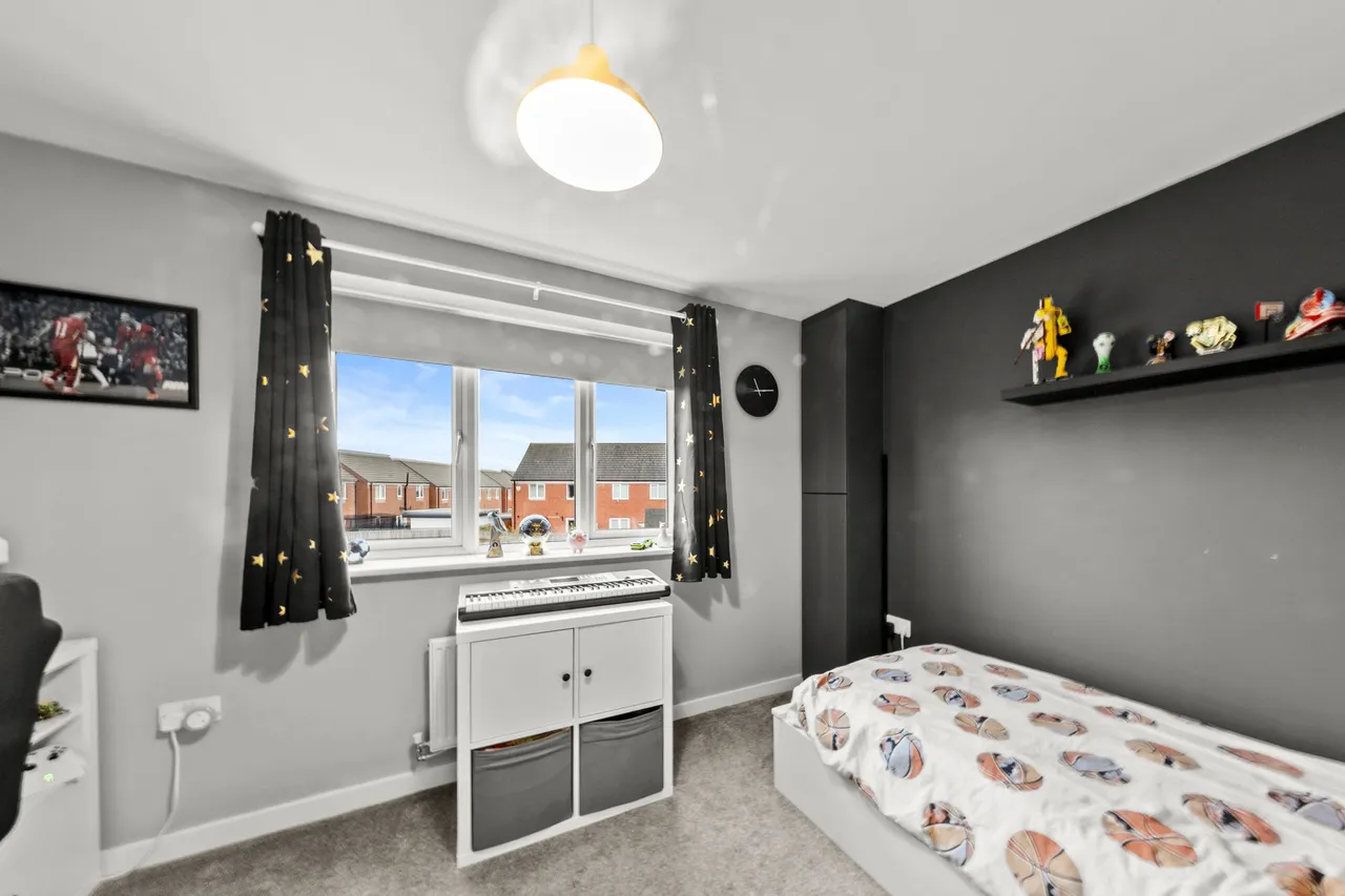 Lower Nook Meadow, Lowton, WA3, photo 19