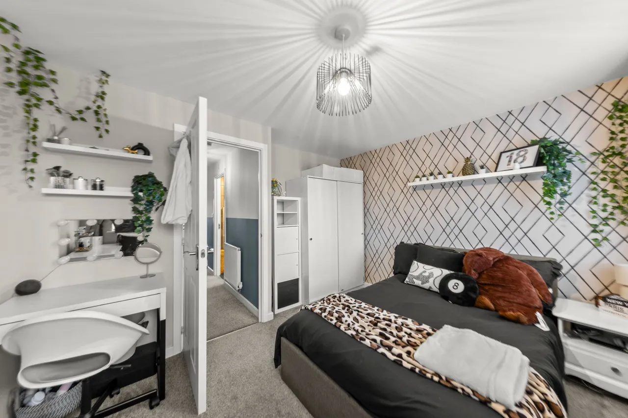 Lower Nook Meadow, Lowton, WA3, photo 18