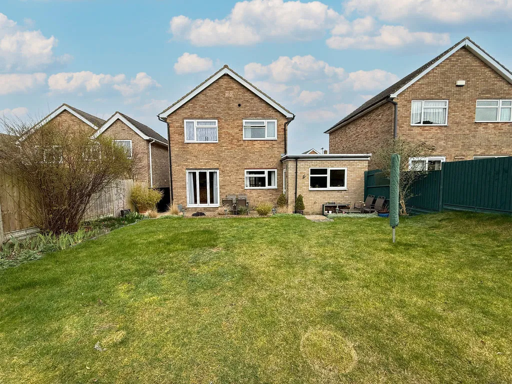 Brierley Close, Dunstable LU6 3NB, photo 19