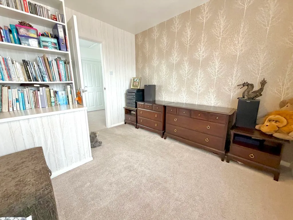 Brierley Close, Dunstable LU6 3NB, photo 14