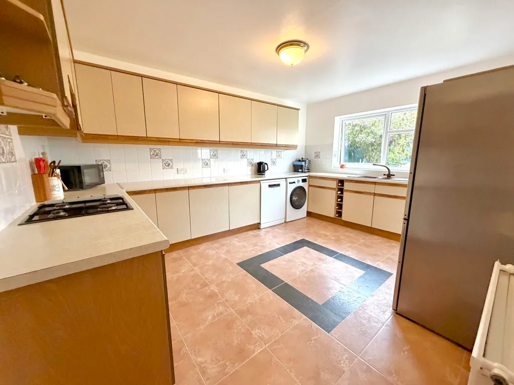 Brierley Close, Dunstable LU6 3NB, photo 15