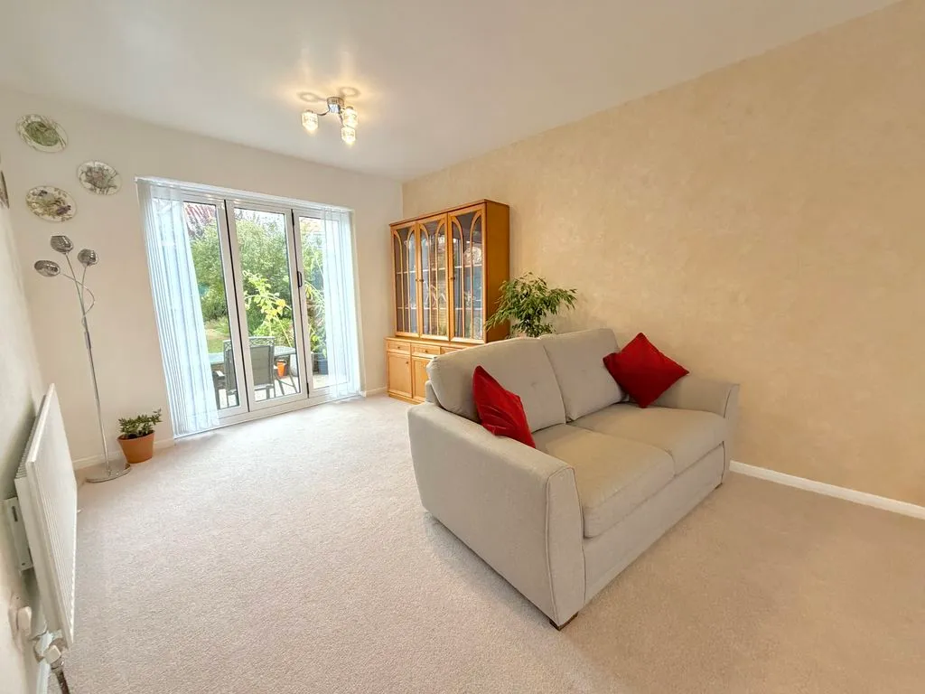 Brierley Close, Dunstable LU6 3NB, photo 10