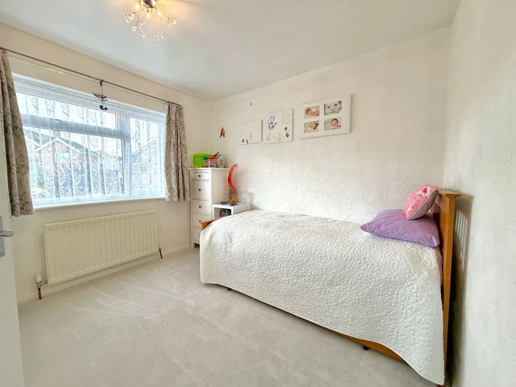 Brierley Close, Dunstable LU6 3NB, photo 13