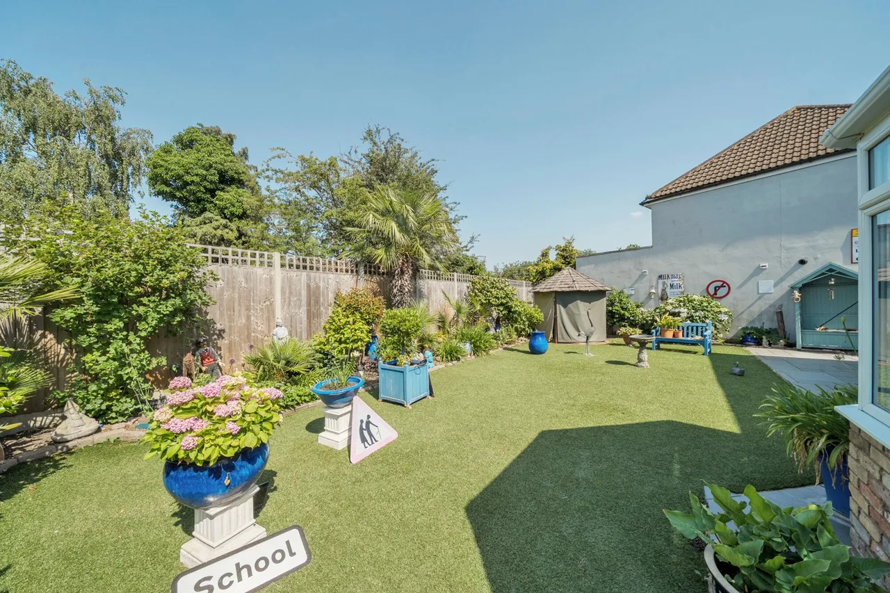 Long Lane, DA7, photo 22