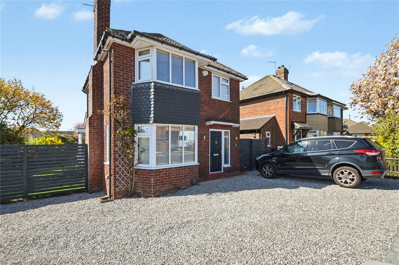 3 bed house for sale, Lawefield Avenue, Rothwell, LS26
