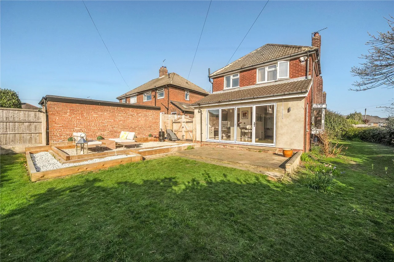Lawefield Avenue, Rothwell, LS26, photo 9